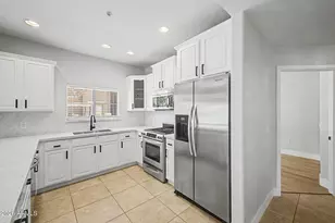 5350 E Deer Valley Dr, Phoenix, AZ 85054 - Photo 1