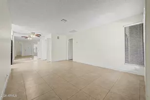 316 W Hononegh Dr, Phoenix, AZ 85027 - Photo 2