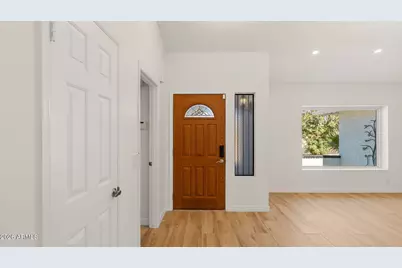 15221 N 42nd Place, Phoenix, AZ 85032 - Photo 8