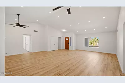 15221 N 42nd Place, Phoenix, AZ 85032 - Photo 14