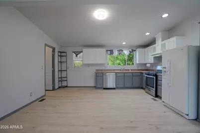 24950 W Joshua Boulevard, Kirkland, AZ 86332 - Photo 12