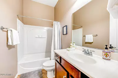 417 E Summerside Road, Phoenix, AZ 85042 - Photo 18