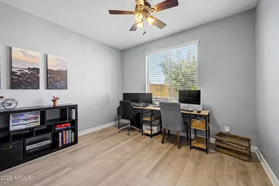 9102 W White Feather Lane, Peoria, AZ 85383 - Photo 12