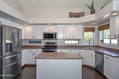 15872 W Calavar Road, Surprise, AZ 85379 - Photo 14