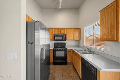 8904 W Edgemont Avenue, Phoenix, AZ 85037 - Photo 8