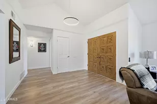 3529 E Cannon Dr, Phoenix, AZ 85028 - Photo 2