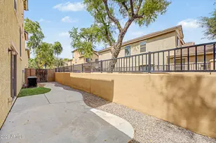 92 E Palomino Dr, Gilbert, AZ 85296 - Photo 28