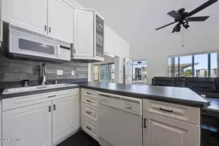 17200 W Bell Rd, Surprise, AZ 85374 - Photo 14
