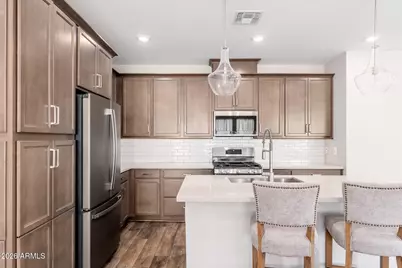 762 E Ginko Avenue #201, Gilbert, AZ 85297 - Photo 4
