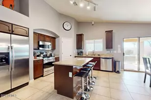4320 E Vista Bonita Dr, Phoenix, AZ 85050 - Photo 2