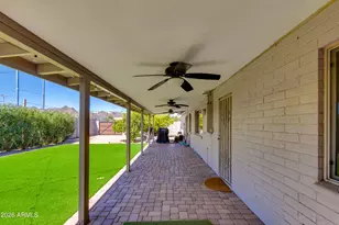 2801 E Mercer Ln, Phoenix, AZ 85028 - Photo 34