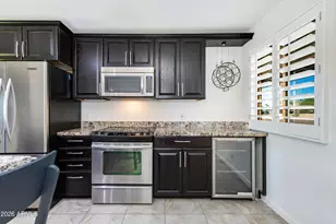 2801 E Mercer Ln, Phoenix, AZ 85028 - Photo 10