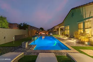 4061 S Emerald Dr, Chandler, AZ 85249 - Photo 2