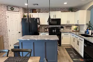 10962 W Manzanita Dr, Peoria, AZ 85345 - Photo 10