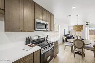 9106 N 80th Ln, Peoria, AZ 85345 - Photo 6