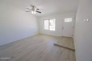 607 W Los Lagos Vista Ave, Mesa, AZ 85210 - Photo 2