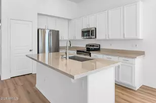 21843 N 51st St, Phoenix, AZ 85054 - Photo 4