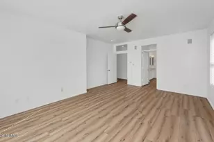 21843 N 51st St, Phoenix, AZ 85054 - Photo 22