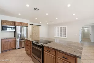 19201 N Concho Cir, Sun City, AZ 85373 - Photo 6