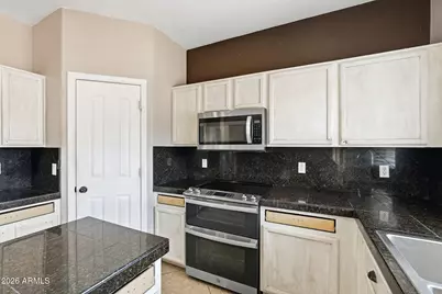 10726 E Wallflower Lane, Florence, AZ 85132 - Photo 6