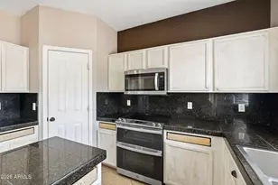10726 E Wallflower Ln, Florence, AZ 85132 - Photo 6