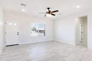 16011 S Hilo Circle, Arizona City, AZ 85123 - Photo 8