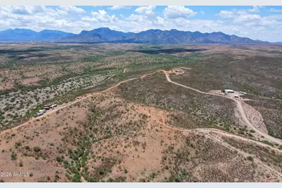 3Xx W Lonely Dove Pl -- #11, Huachuca City, AZ 85616 - Photo 2