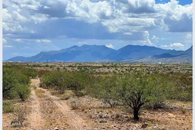 3Xx W Lonely Dove Pl -- #11, Huachuca City, AZ 85616 - Photo 20