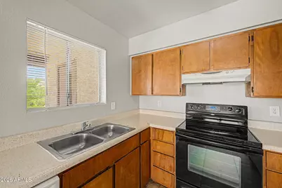 737 W 1st Avenue #Apt 201, Mesa, AZ 85210 - Photo 6