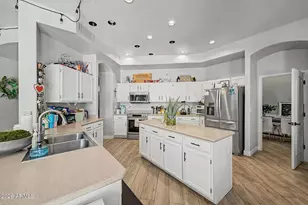 7496 S Hazelton Ln, Tempe, AZ 85283 - Photo 18
