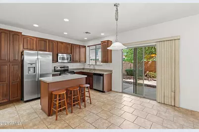 17401 W Holland Lane, Surprise, AZ 85388 - Photo 2