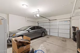 17401 W Holland Ln, Surprise, AZ 85388 - Photo 8