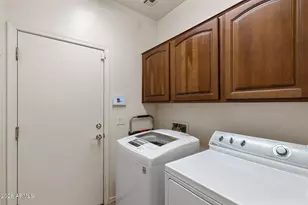 17401 W Holland Ln, Surprise, AZ 85388 - Photo 10