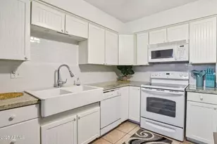 8046 E Oak St, Scottsdale, AZ 85257 - Photo 24