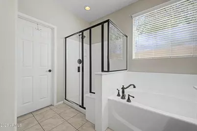 3025 W T Ryan Lane, Phoenix, AZ 85041 - Photo 14