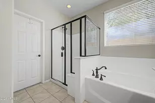 3025 W T Ryan Ln, Phoenix, AZ 85041 - Photo 14