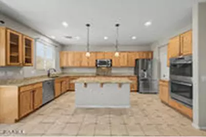 3025 W T Ryan Lane, Phoenix, AZ 85041 - Photo 4