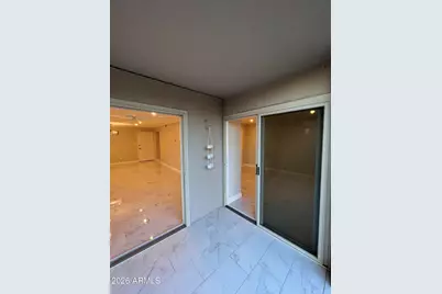 4727 E Lafayette Boulevard #204, Phoenix, AZ 85018 - Photo 12