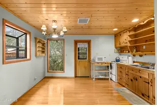 994 Osage, Flagstaff, AZ 86005 - Photo 8
