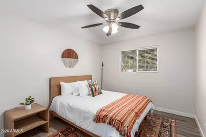 21 E Alameda Drive, Tempe, AZ 85282 - Photo 18