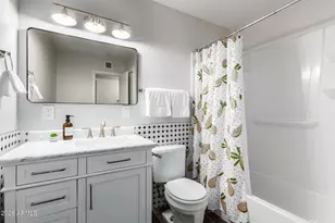 21 E Alameda Dr, Tempe, AZ 85282 - Photo 20