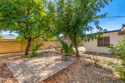 21 E Alameda Drive, Tempe, AZ 85282 - Photo 26