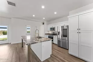 21015 W White Feather Ln, Wittmann, AZ 85361 - Photo 16