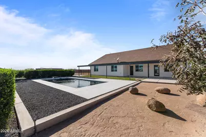 21015 W White Feather Lane, Wittmann, AZ 85361 - Photo 12