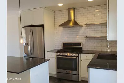3426 N 37th Street # 2, Phoenix, AZ 85018 - Photo 2