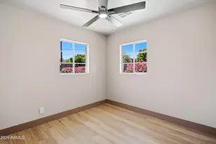 2201 E Campbell Ave, Phoenix, AZ 85016 - Photo 14