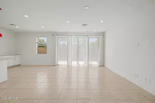 939 E Danbury Dr, Phoenix, AZ 85022 - Photo 8