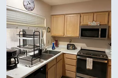 3902 W Villa Theresa Drive, Glendale, AZ 85308 - Photo 8