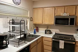 3902 W Villa Theresa Dr, Glendale, AZ 85308 - Photo 8