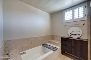 2511 E Shaw Butte Dr, Phoenix, AZ 85028 - Photo 30